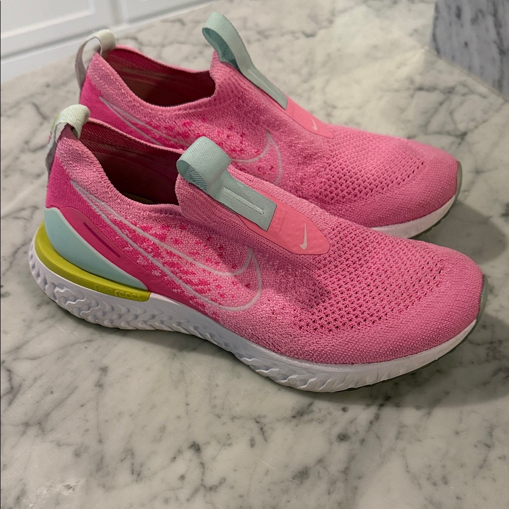 Nike Women's Pink and Mint Athletic Shoes